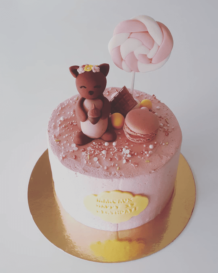 Shapely Squirrel Cake