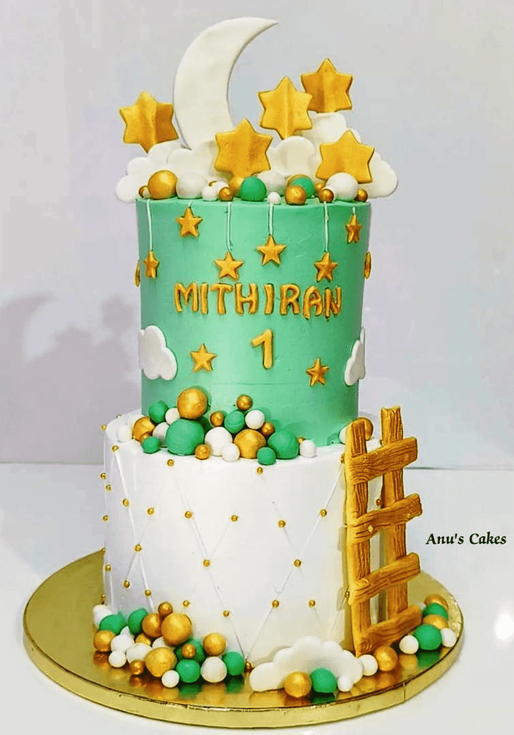 Admirable Stars Cake Design