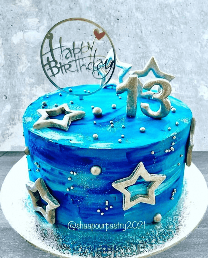 Inviting Stars Cake