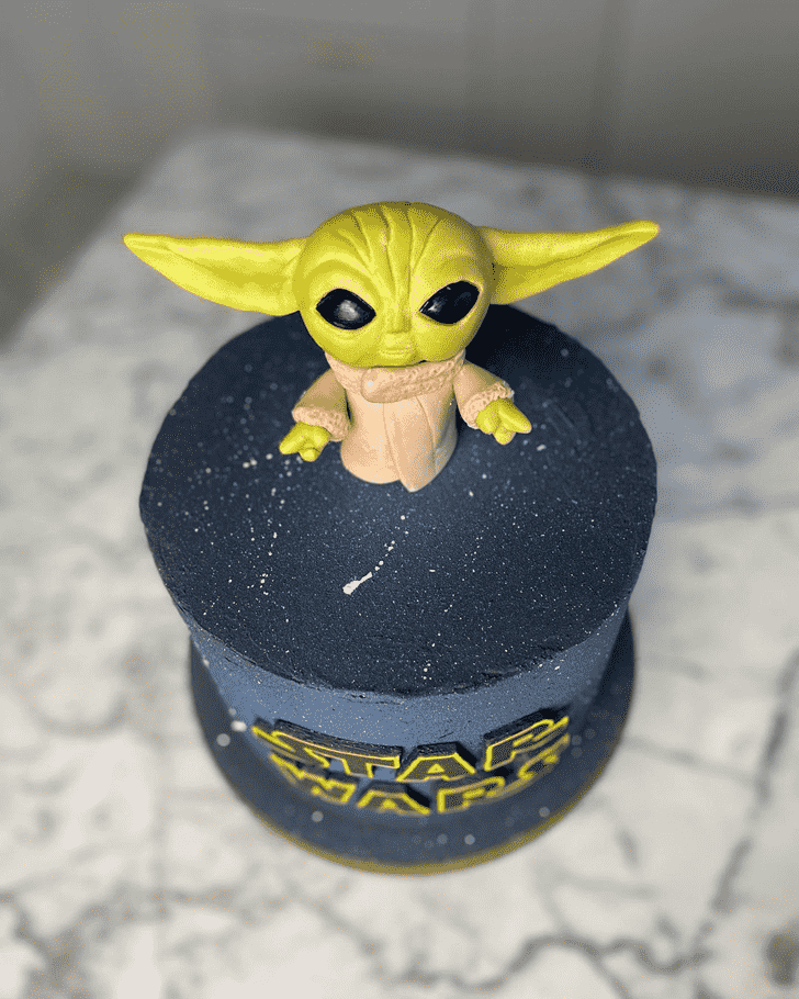 Enthralling Star Wars Cake