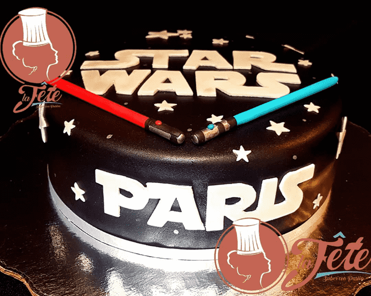Fascinating Star Wars Cake