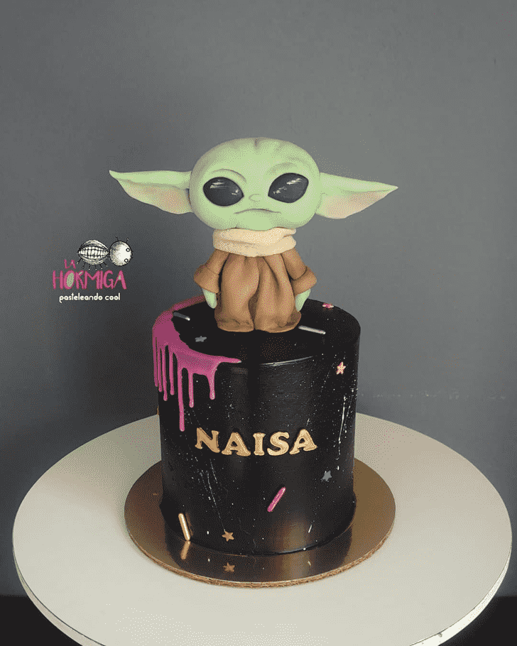 Fetching Star Wars Cake