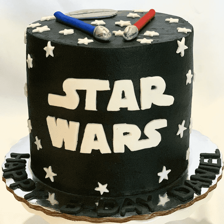 Pleasing Star Wars Cake