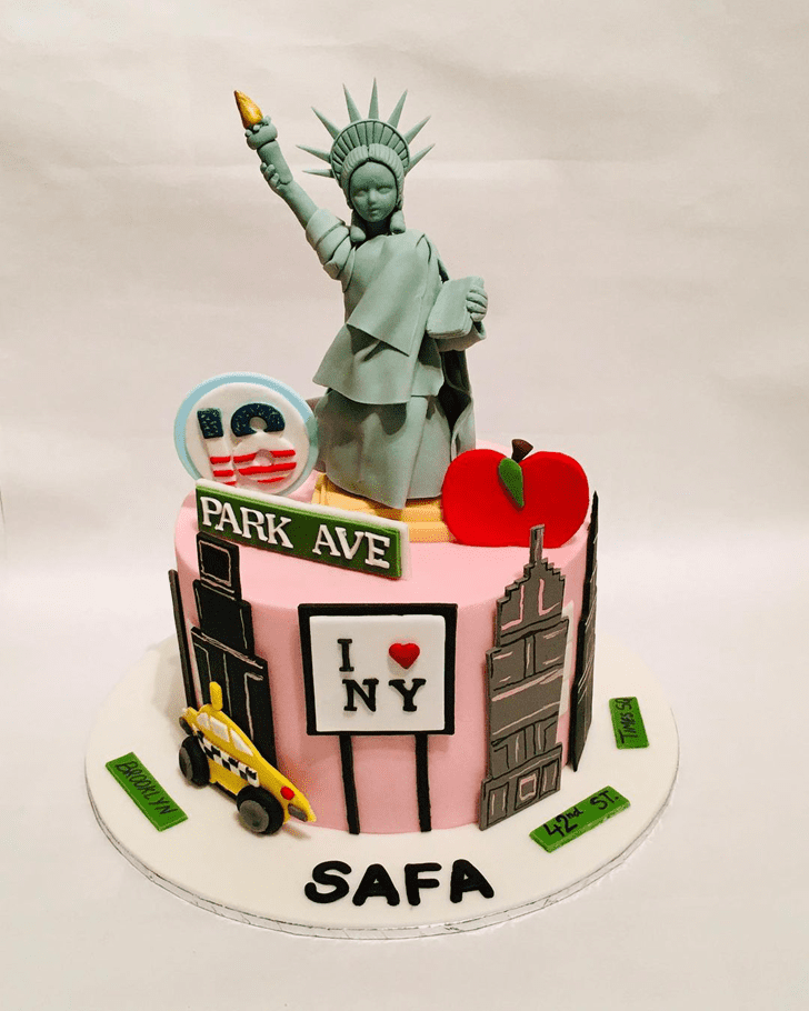 Gorgeous Statue of Liberty Cake