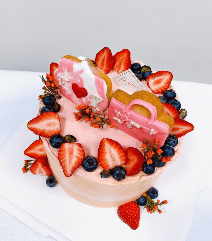 Appealing Strawberry Cake