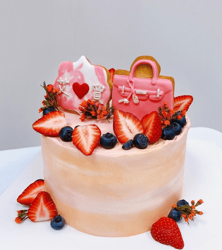 Beauteous Strawberry Cake