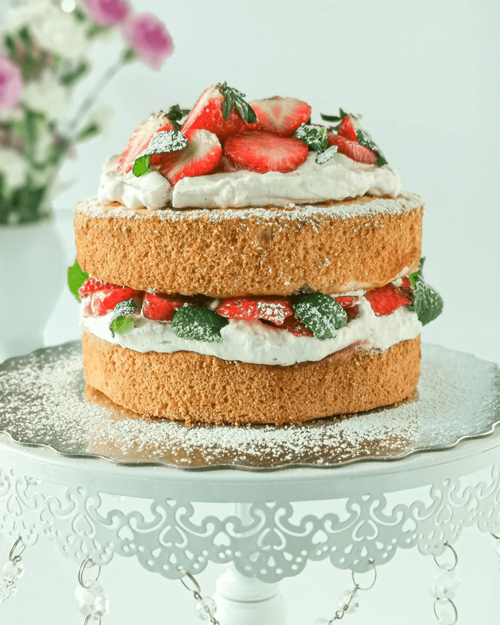 Classy Strawberry Cake