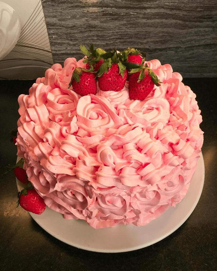 Exquisite Strawberry Cake