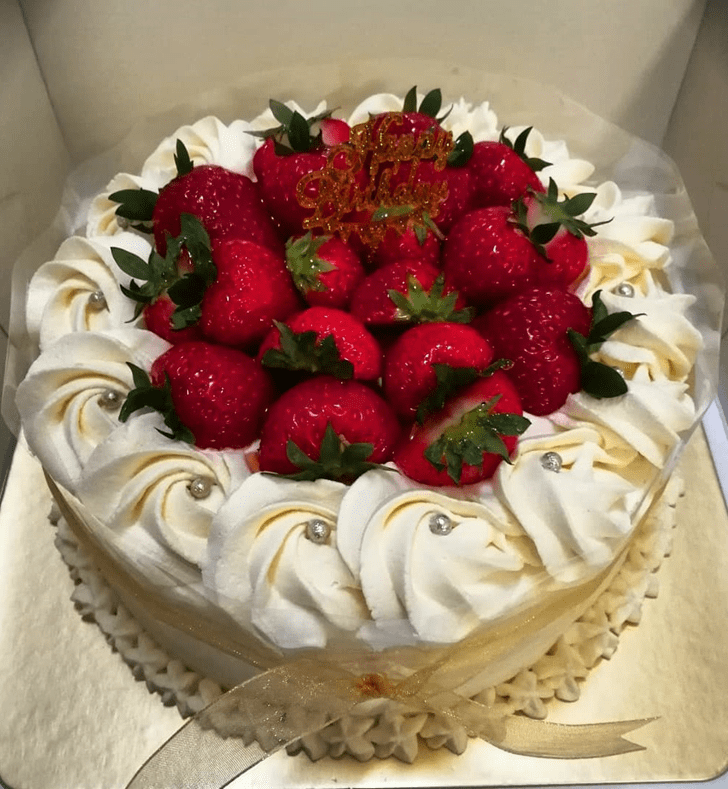 Fine Strawberry Cake