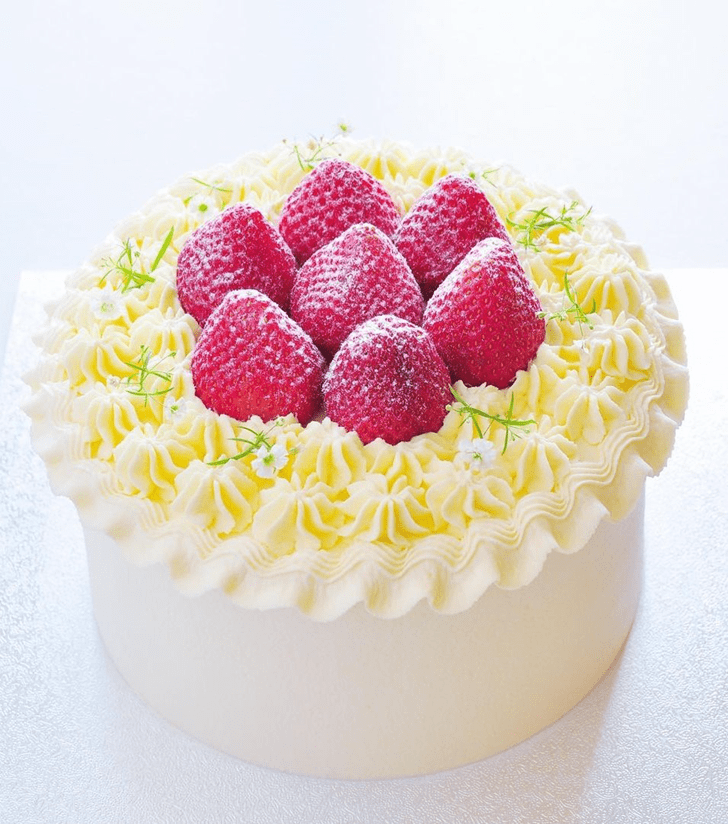 Pretty Strawberry Cake