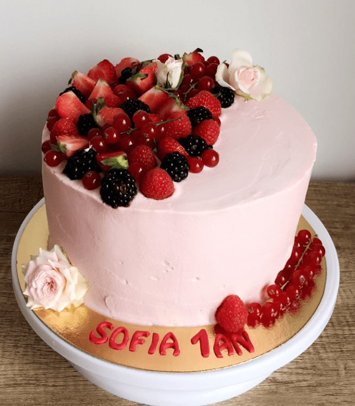 Ravishing Strawberry Cake