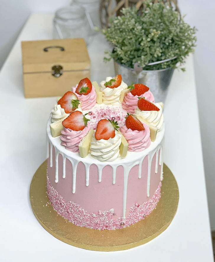 Stunning Strawberry Cake