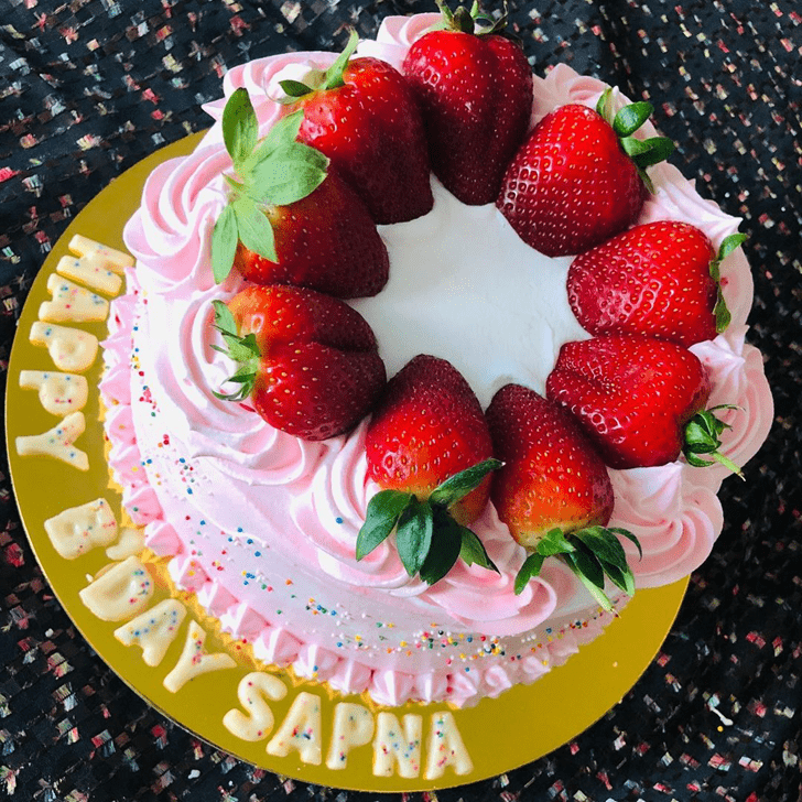 Superb Strawberry Cake