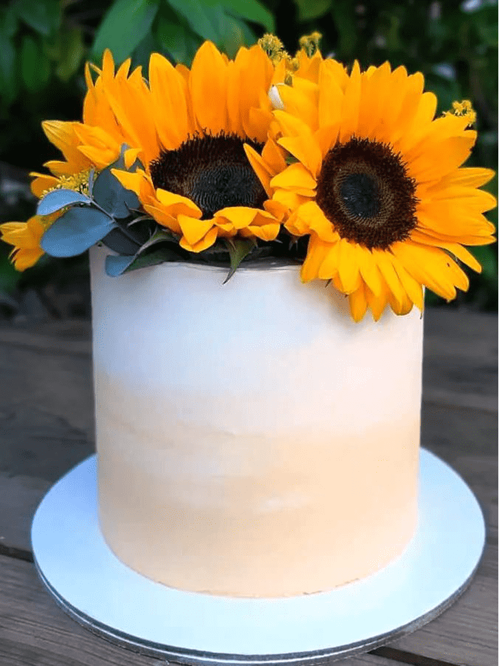 Beauteous Sunflower Cake