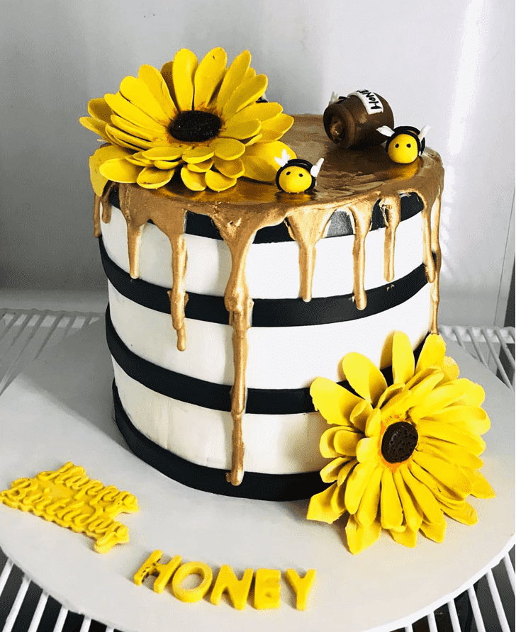 Superb Sunflower Cake