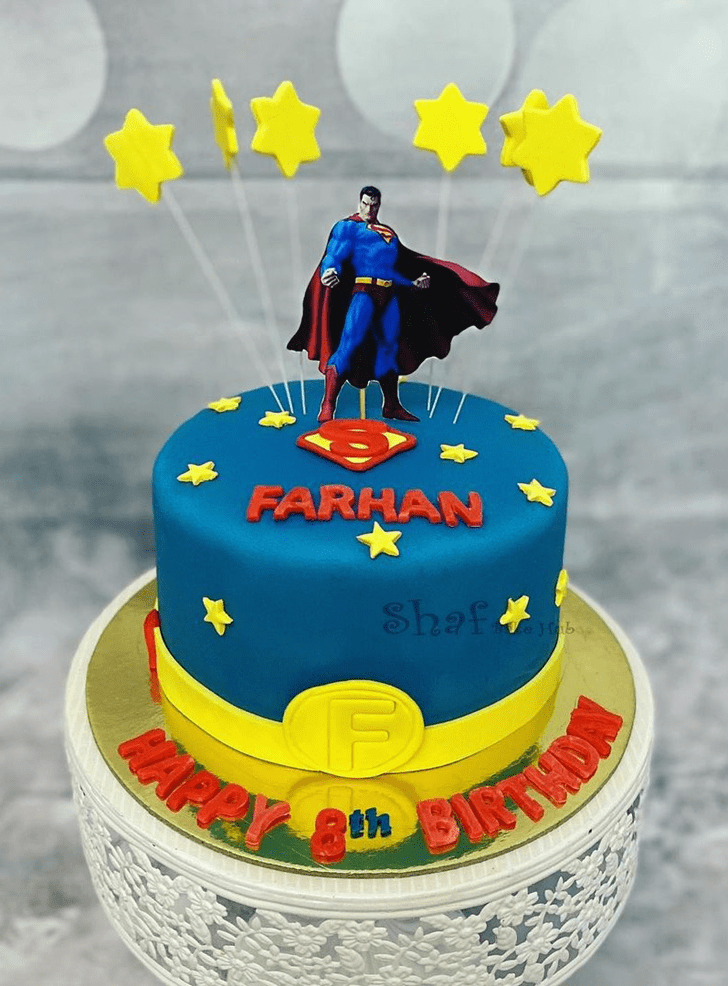 Nice Superman Cake