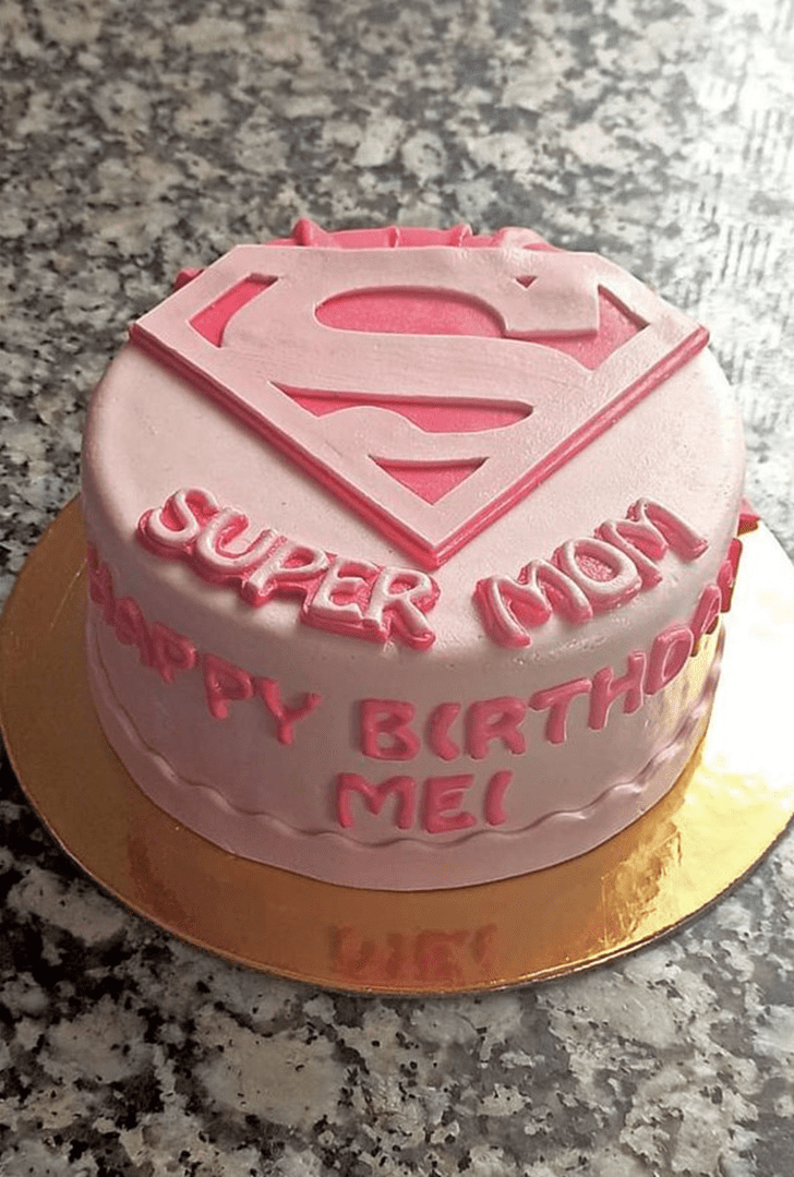 Admirable Supermom Cake Design