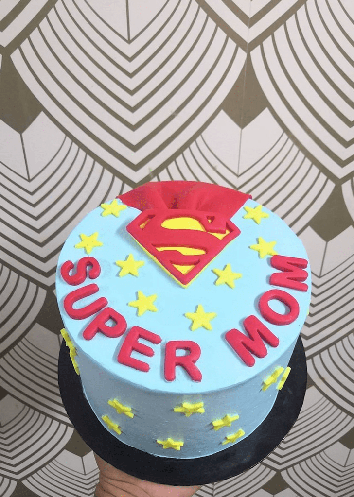 AnSupermomic Supermom Cake