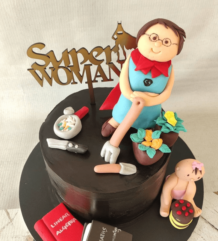 Splendid Supermom Cake