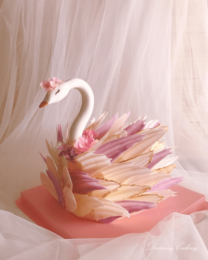 Enticing Swan Cake