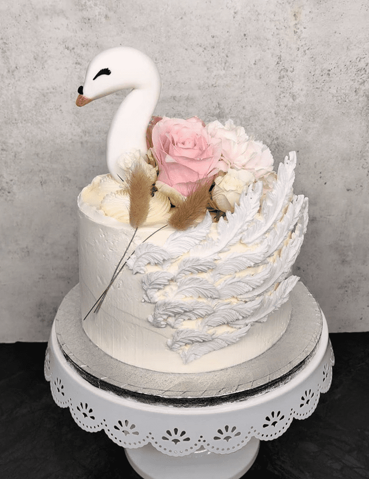 Radiant Swan Cake