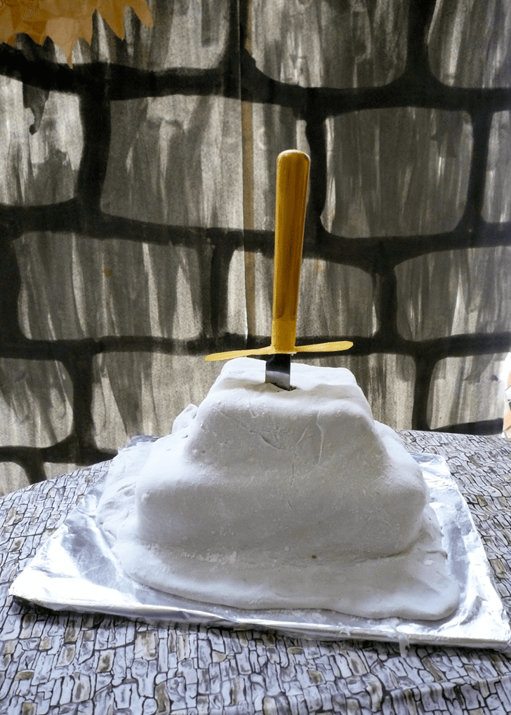 Nice The Sword in the Stone Cake