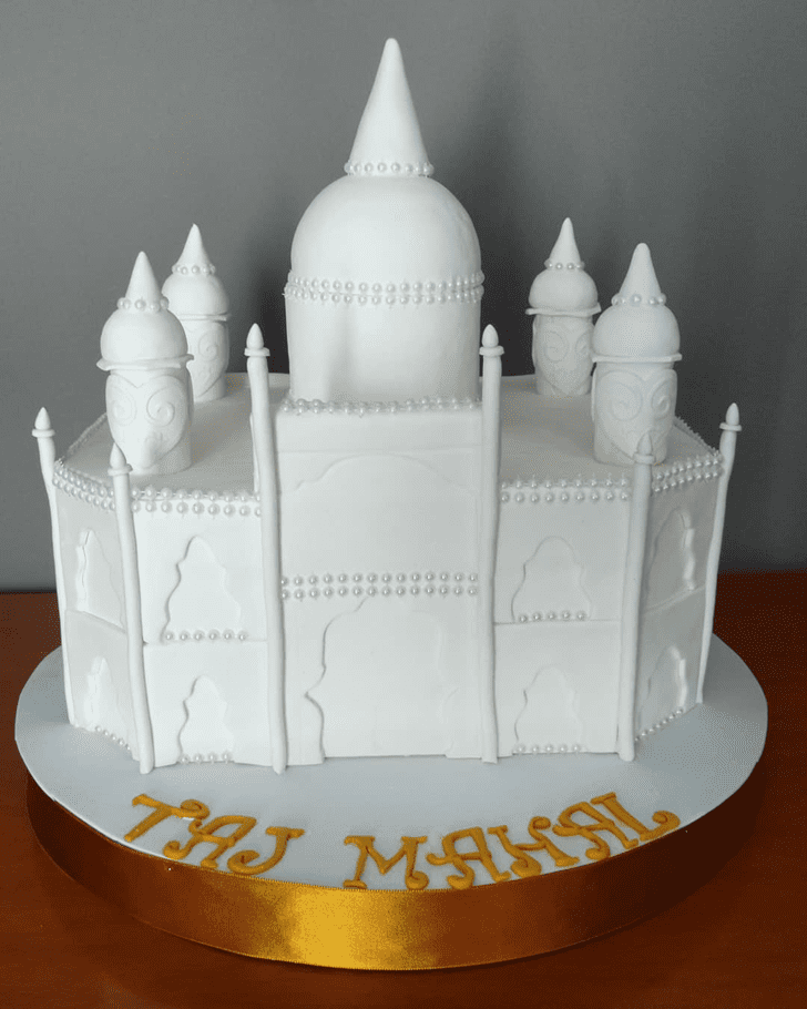 Classy Taj Mahal Cake