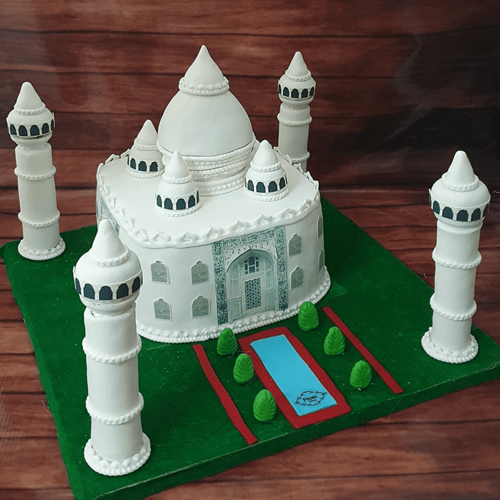 Comely Taj Mahal Cake