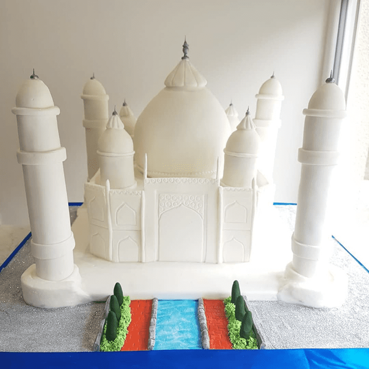 Delicate Taj Mahal Cake