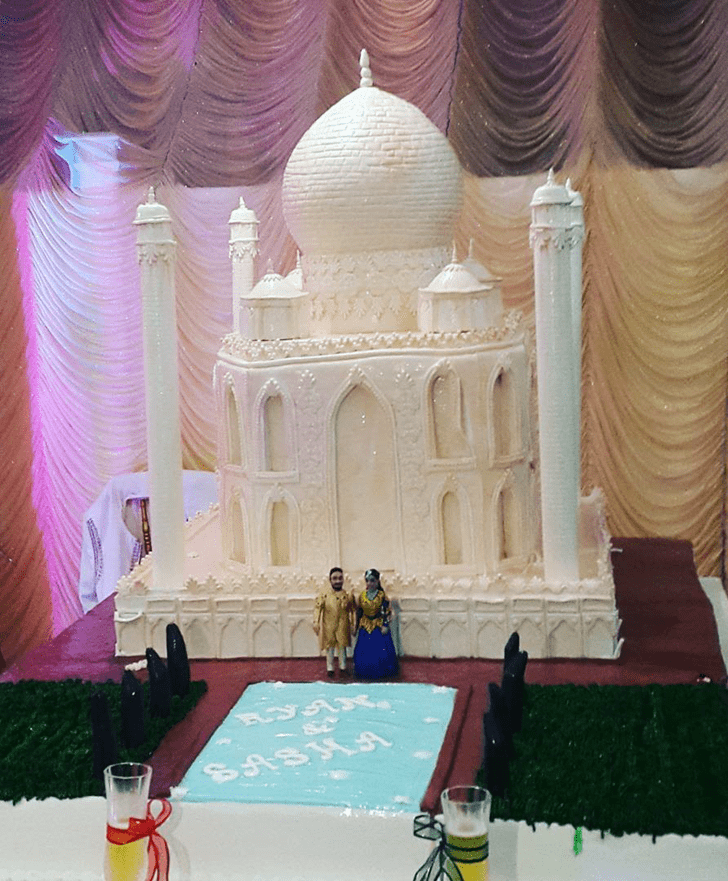 Elegant Taj Mahal Cake