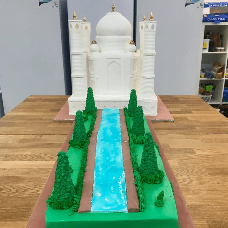 Fair Taj Mahal Cake