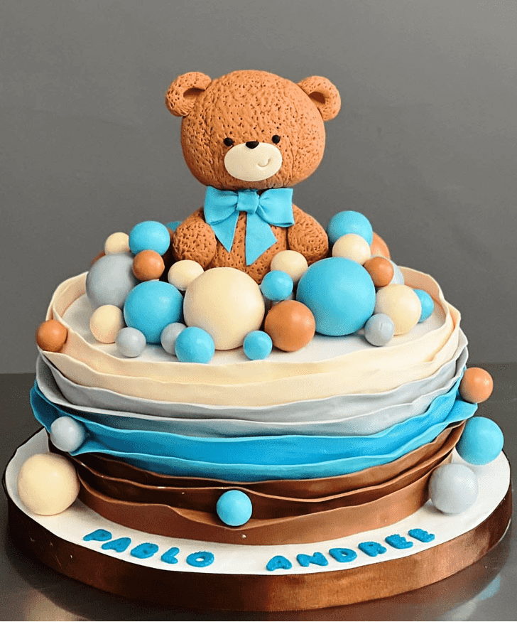 Grand Teddy Bear Cake