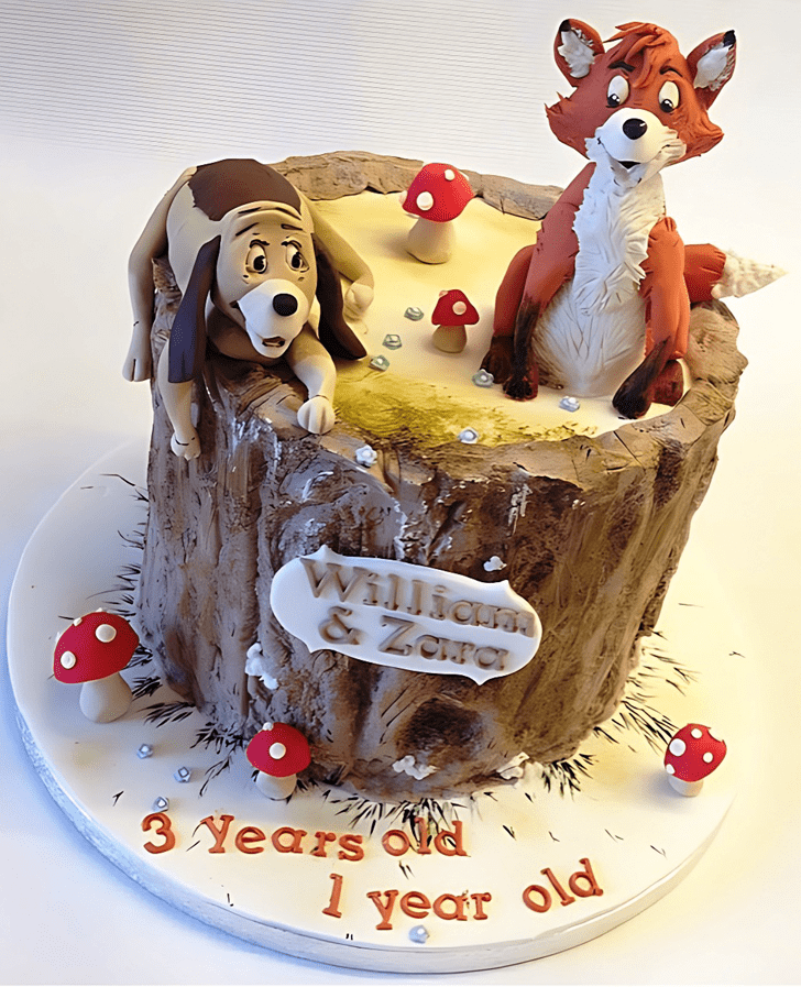 Enthralling The Fox and the Hound Cake