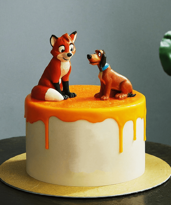 Handsome The Fox and the Hound Cake