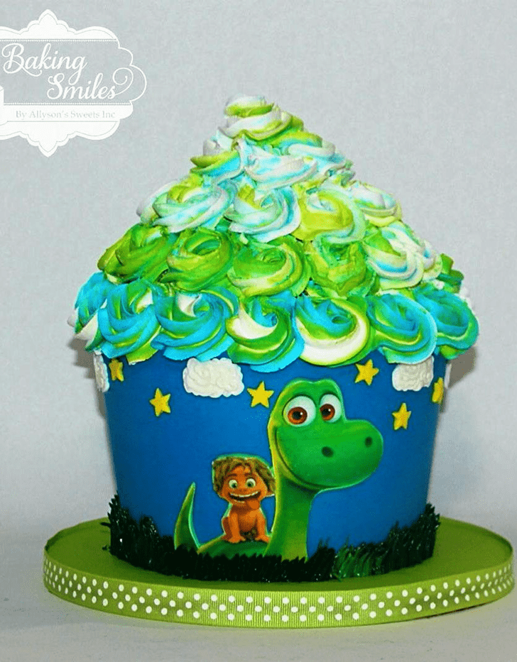 Cute The Good Dinosaur Cake