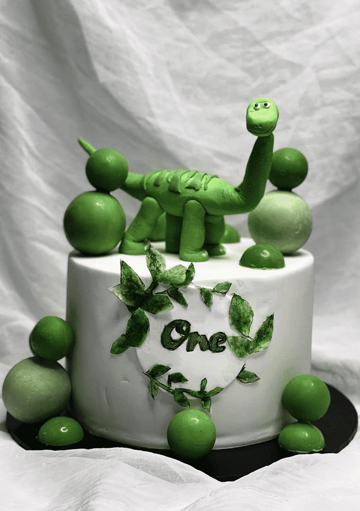 Grand The Good Dinosaur Cake