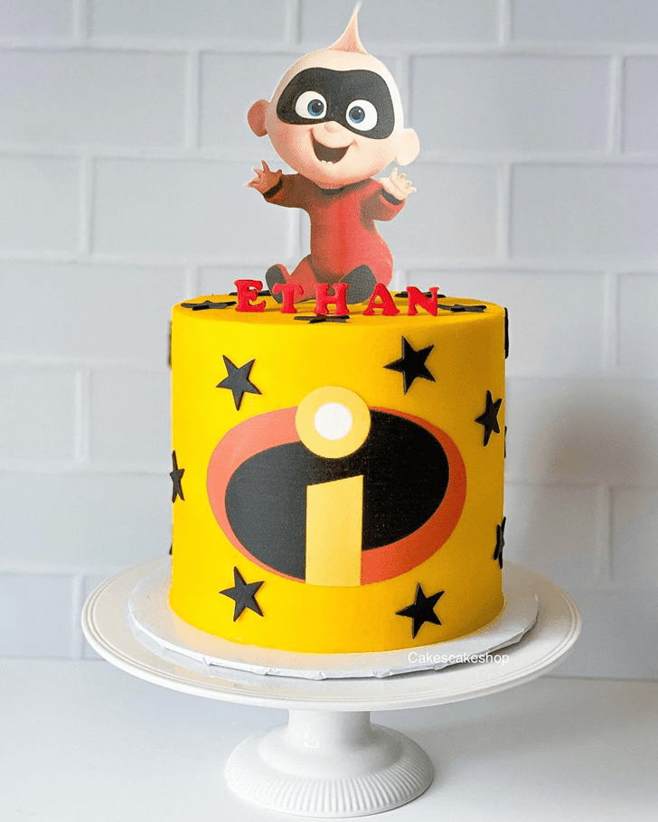 Cute The Incredibles Cake