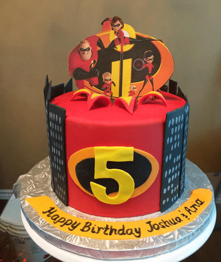 Gorgeous The Incredibles Cake