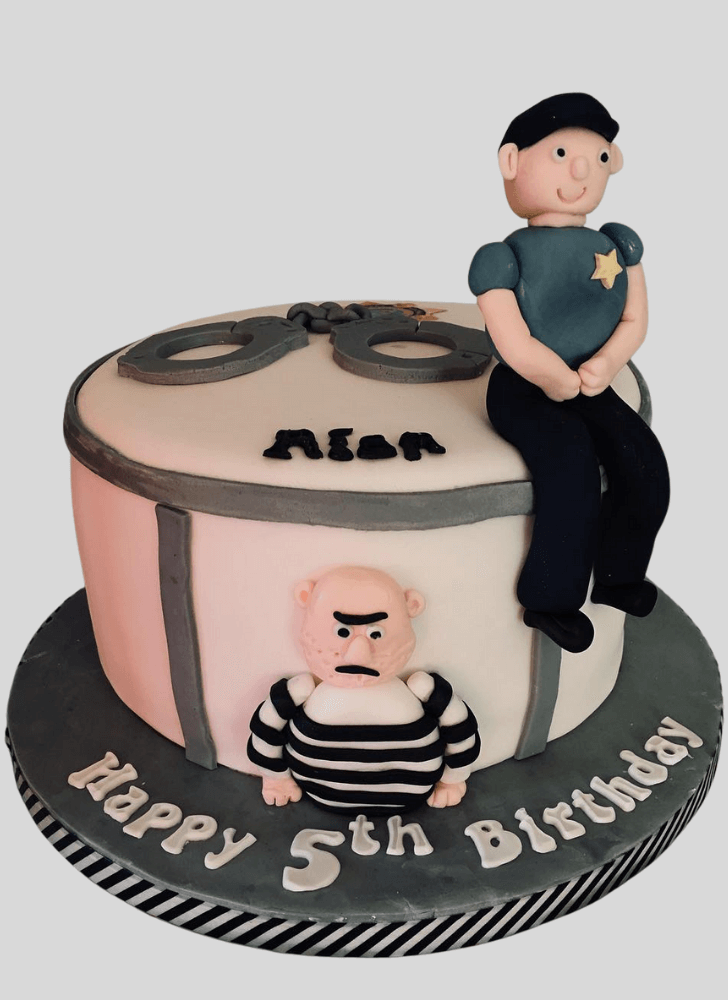 Cute Thief Cake