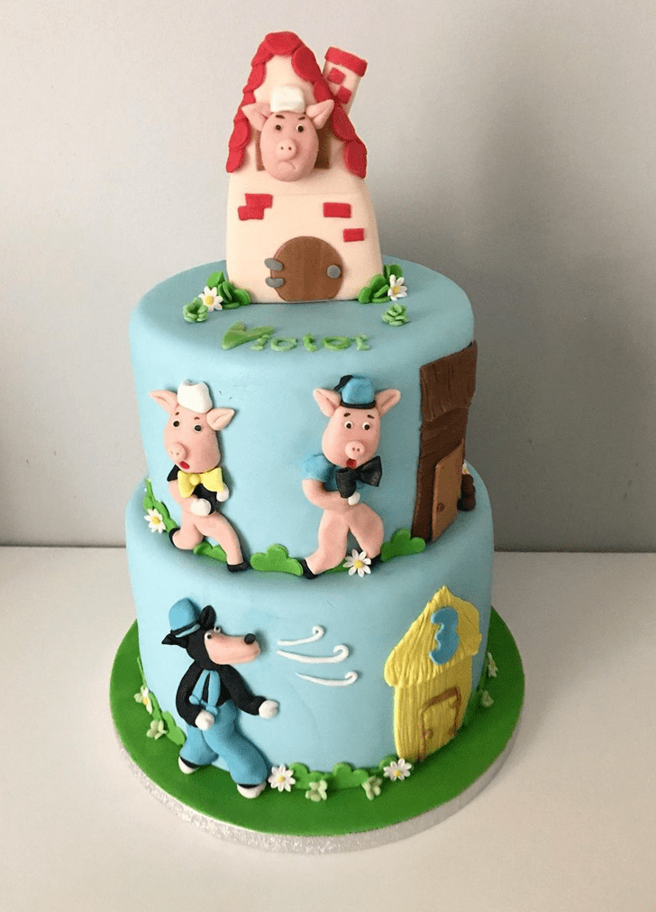 Delicate Three Little Pigs Cake