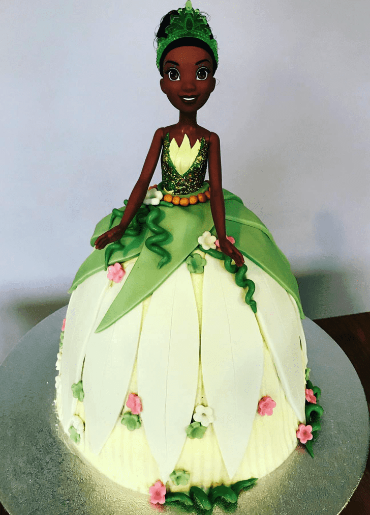 Inviting Tiana Cake