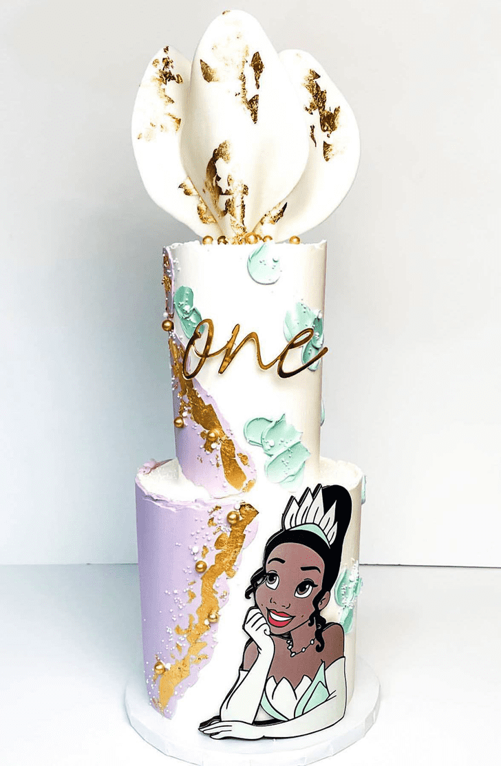 Pleasing Tiana Cake