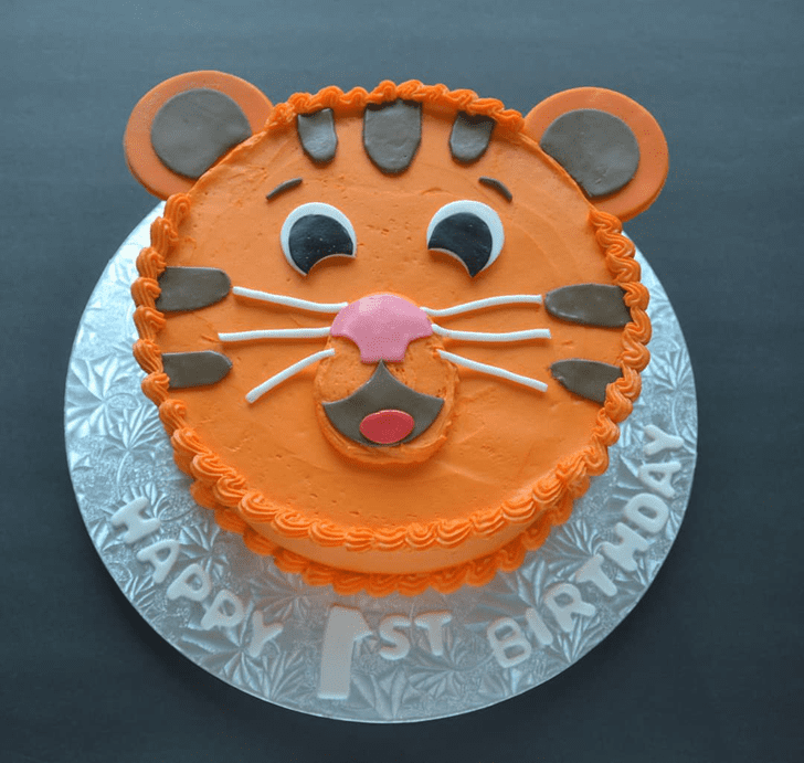 Comely Tiger Cake