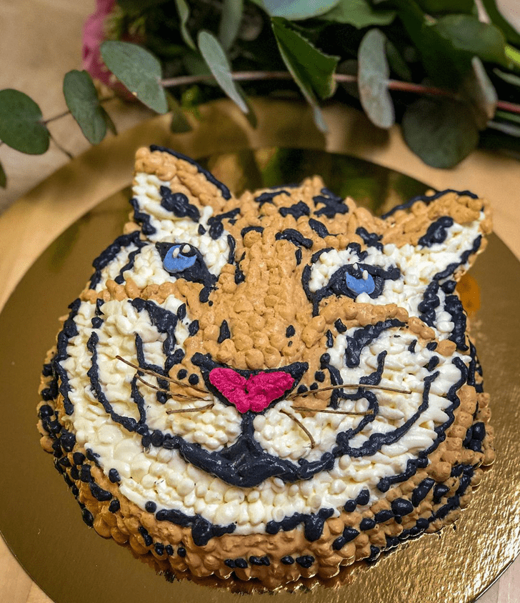 Gorgeous Tiger Cake