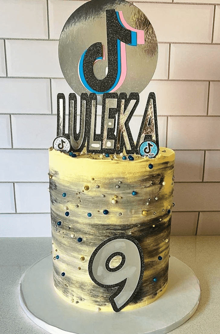 Lovely Tiktok Cake Design