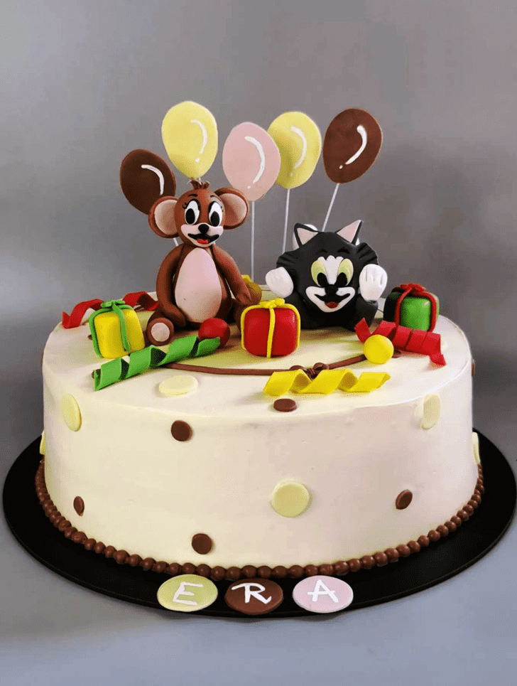 Enthralling Tom and Jerry Cake