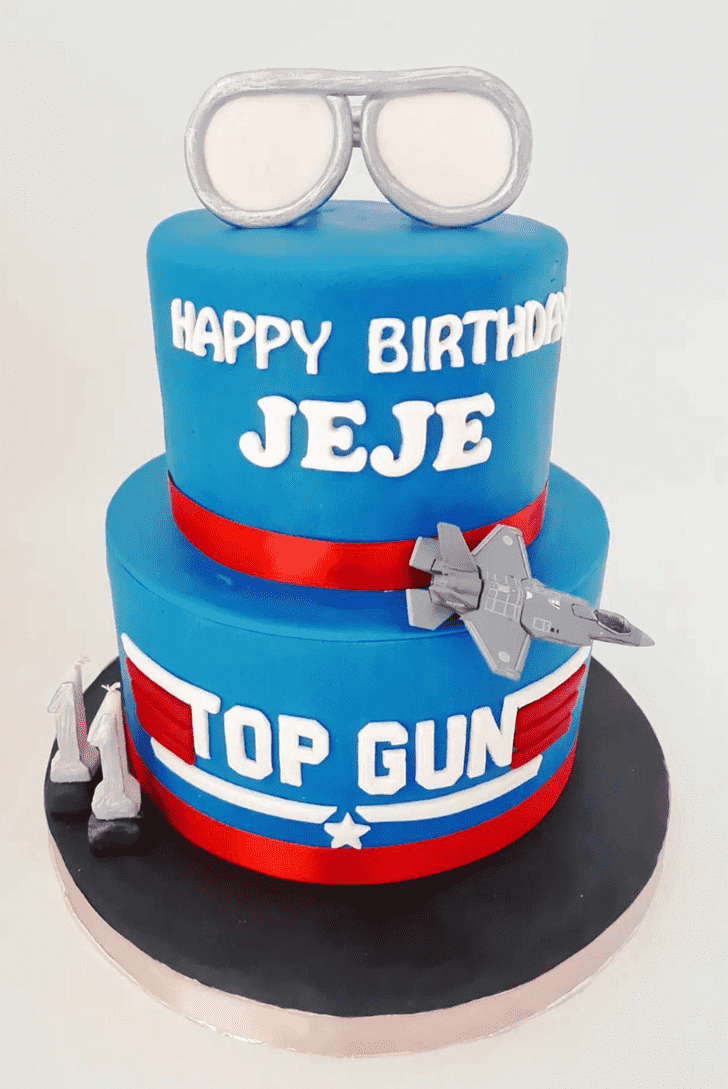 Pretty Top Gun Cake