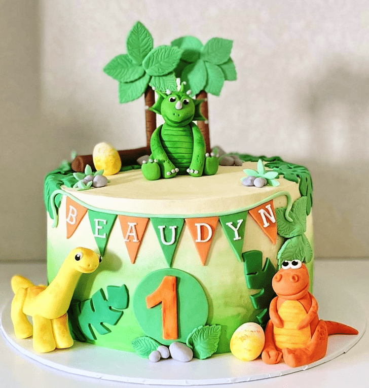 Admirable Triceratops Cake Design