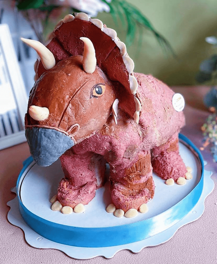 Mesmeric Triceratops Cake