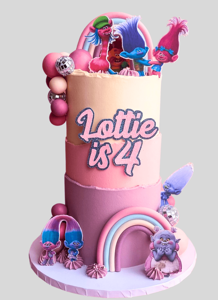 Grand Trolls Cake